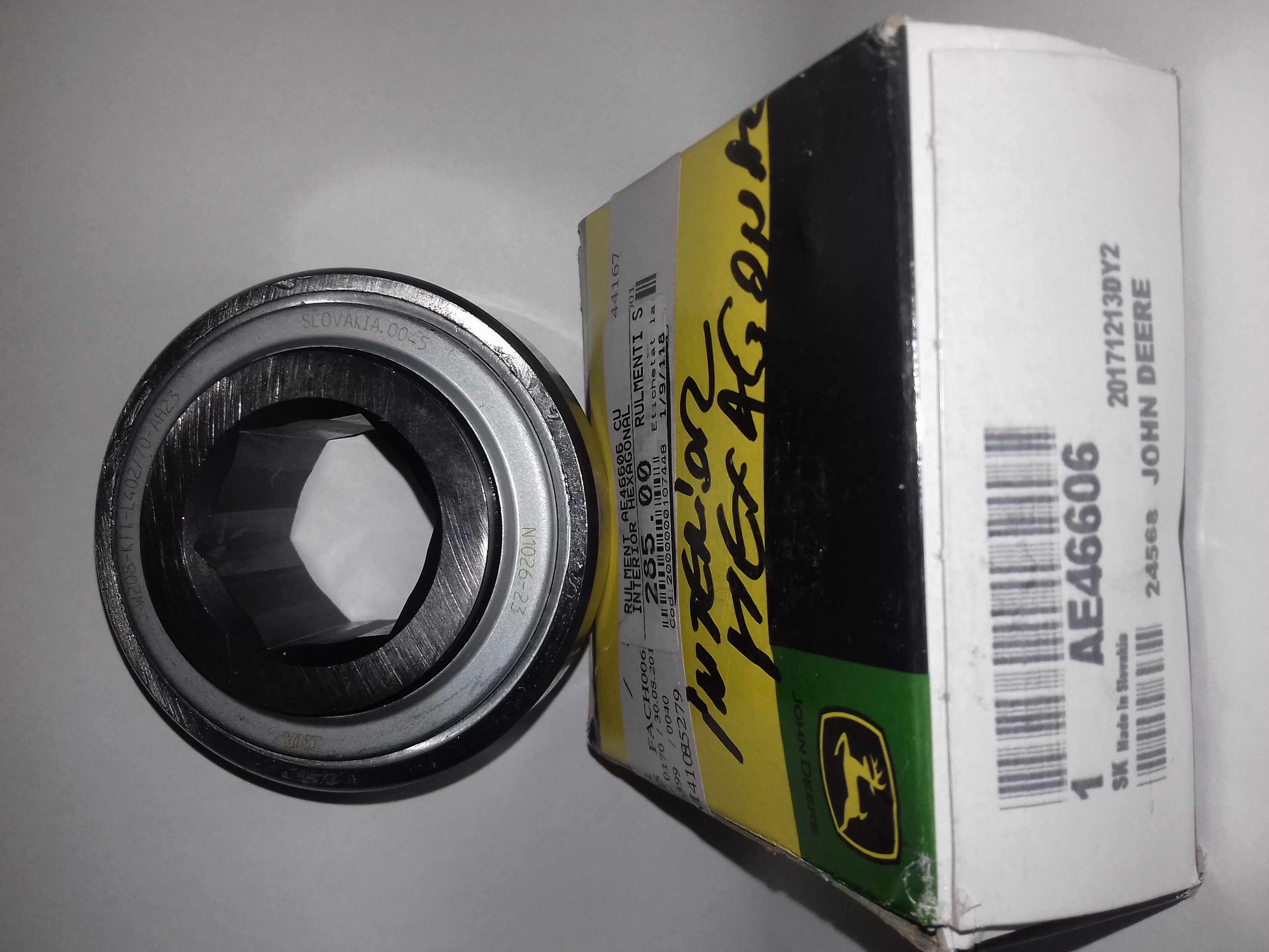 D22 RULMENT AE46606 CU INTERIOR HEXAGONAL EXTERIOR DREPT 32.9*80*36.8/18(31.77*80*36.5)W208PPB16