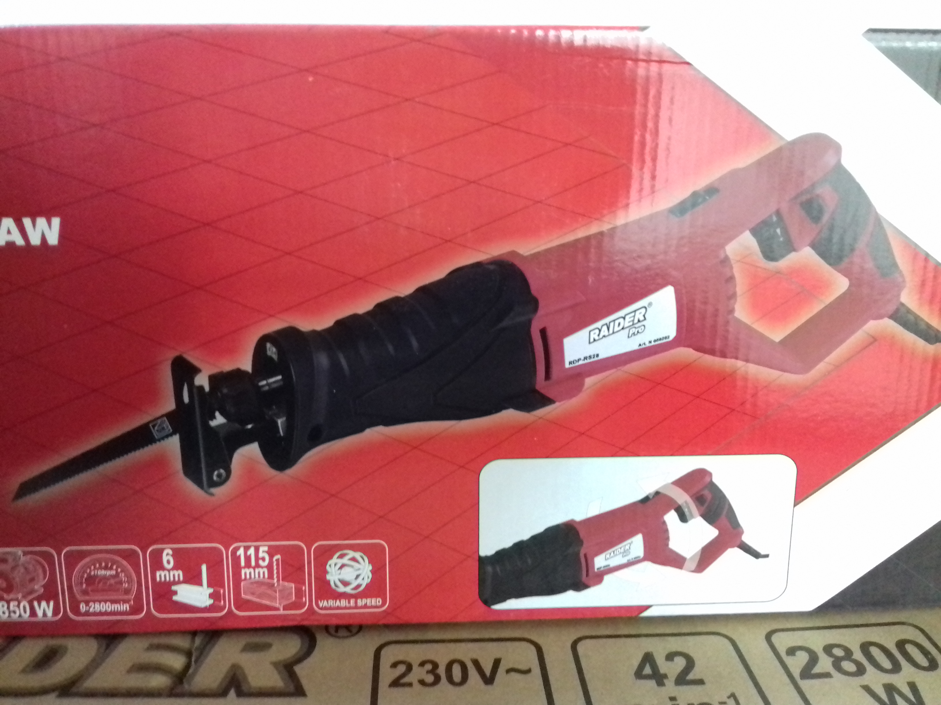 050202 FIERASTRAU SABIE 850W+LED+MANER PIVOTANT RDP-RS28