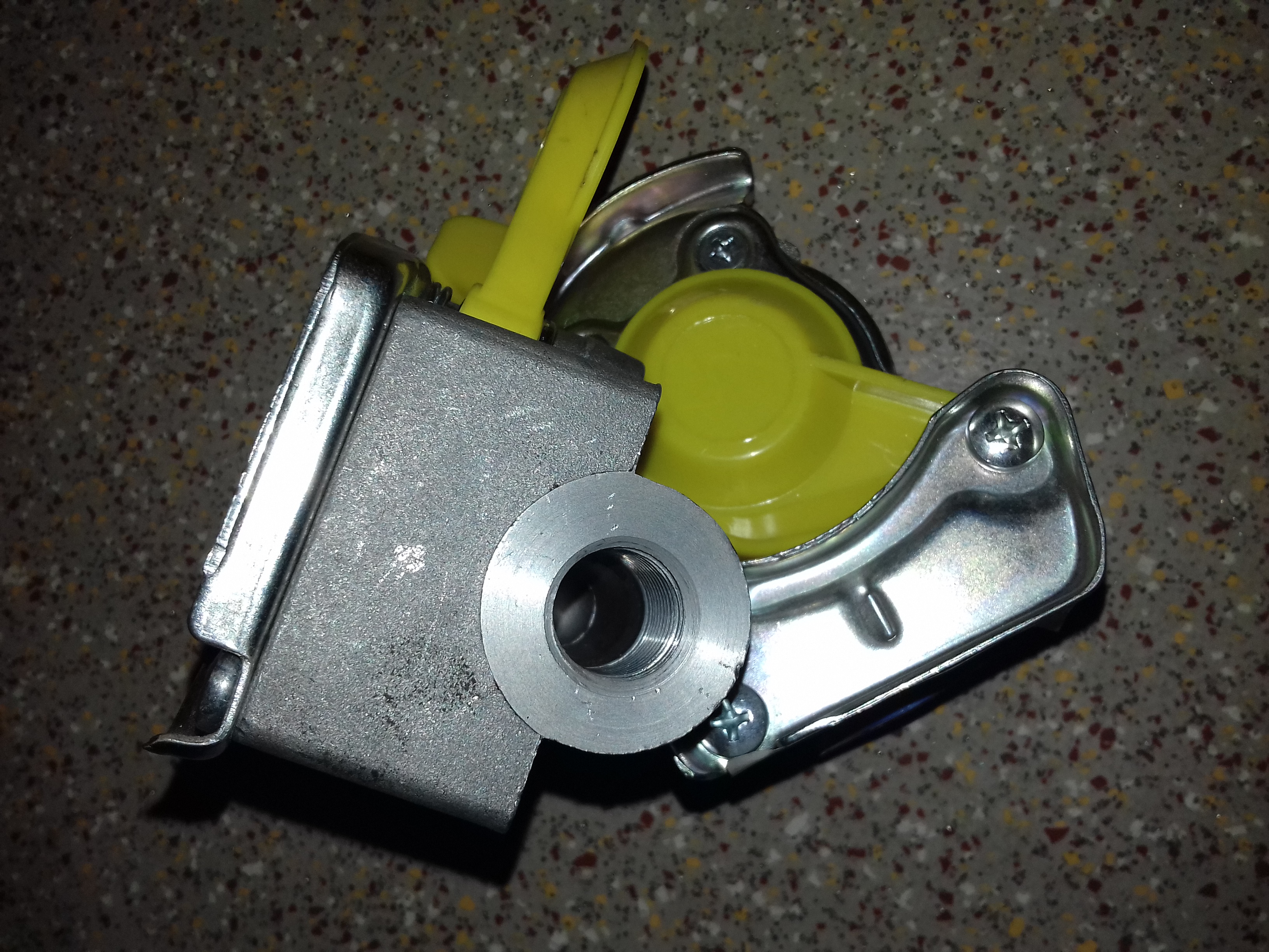 CUPLA AER GALBENE 13412133